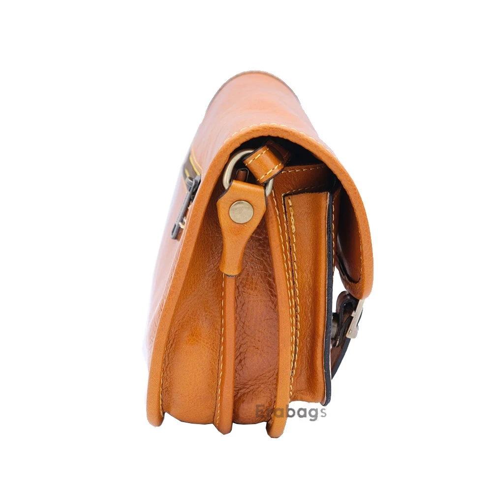 leather_bag_2_202507272301.webp