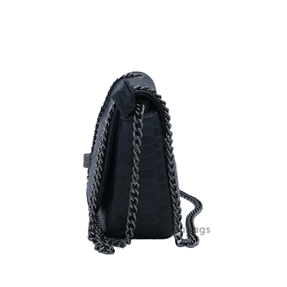leather_bag_4_202507201547.webp