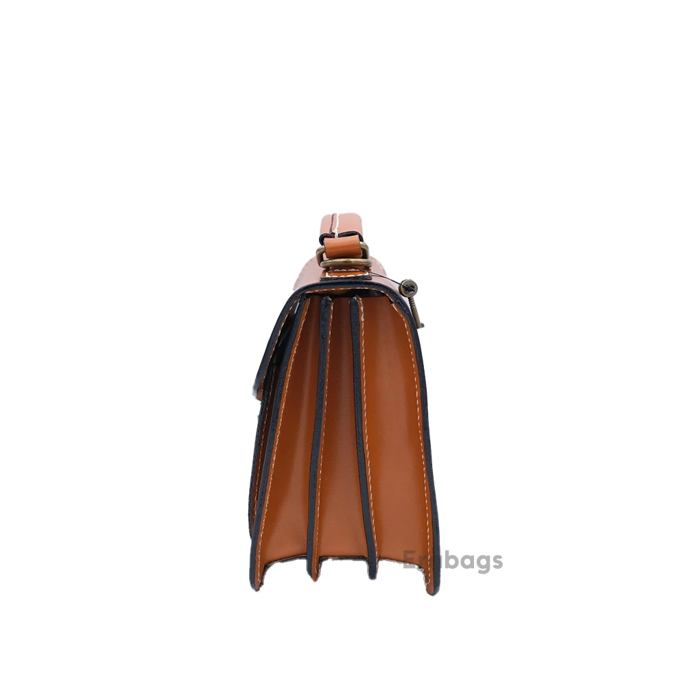 leather_bag_2_202507232118.webp