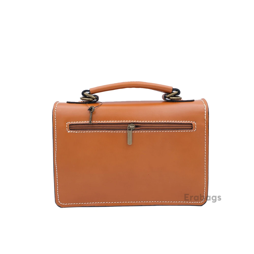 leather_bag_3_202507232118.webp
