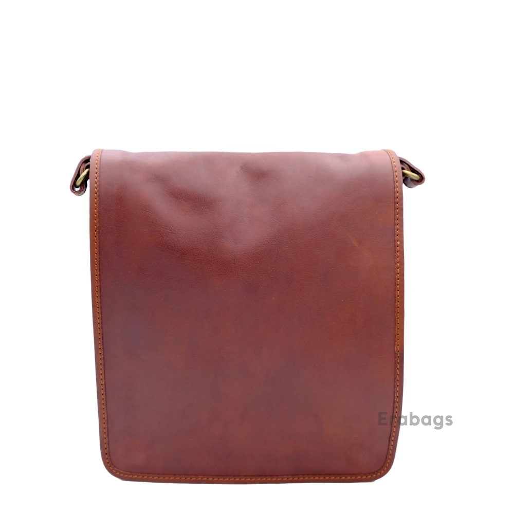leather_bag_5_202507242241.webp