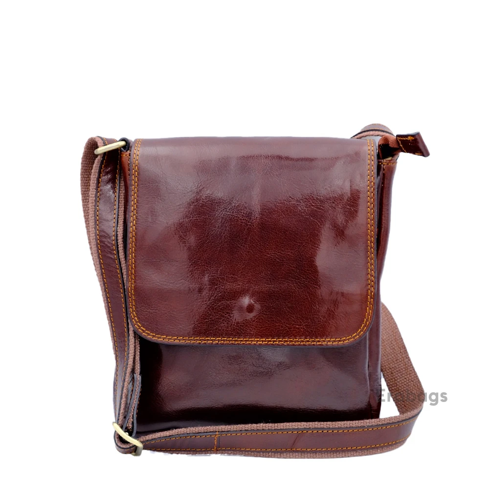 leather_bag_1_202507242252.webp