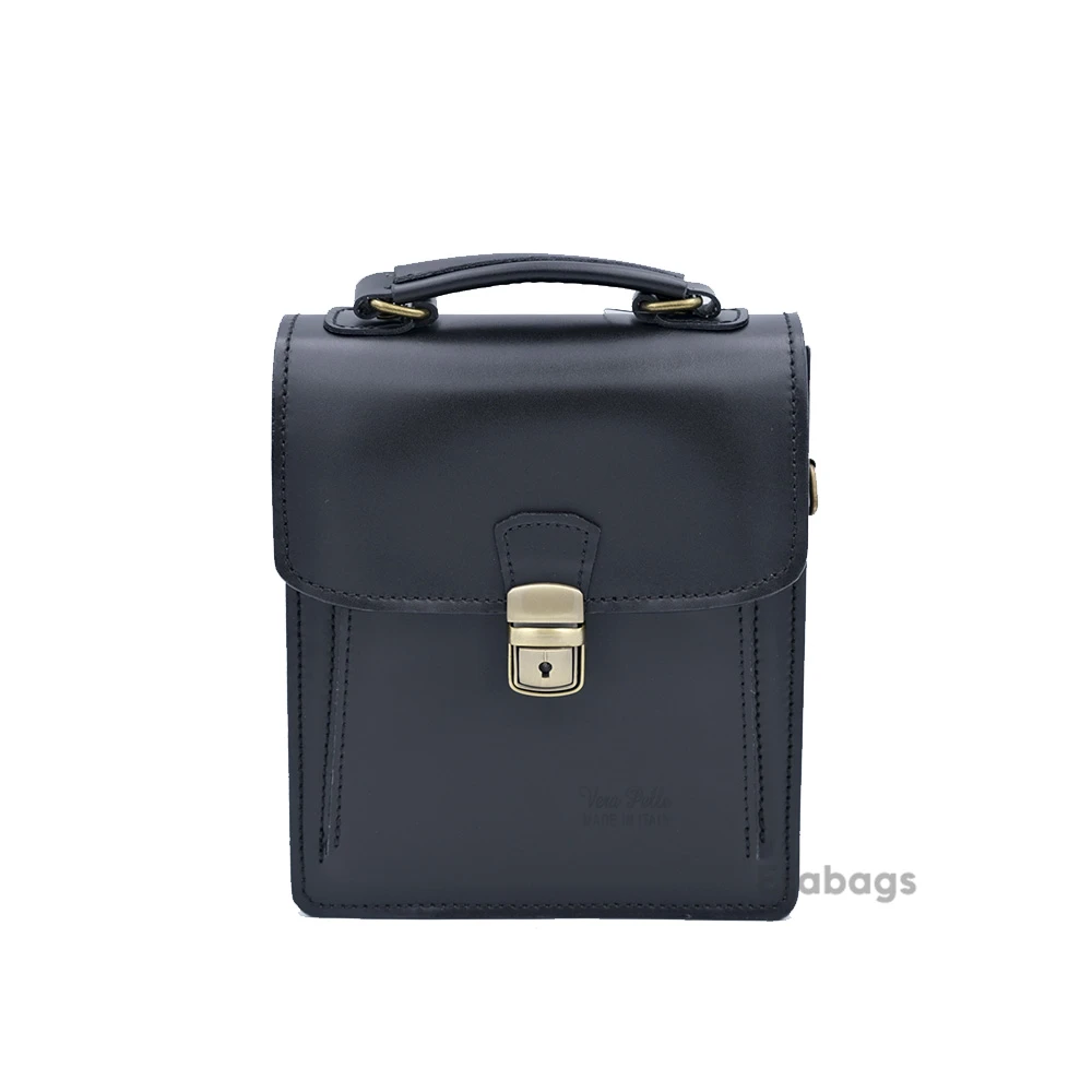 leather_bag_4_20250725_1643.webp