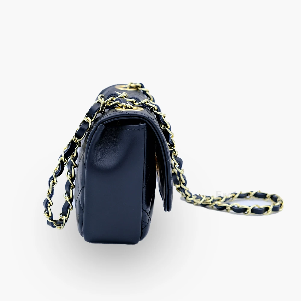 leather_bag_12_202508012341.webp