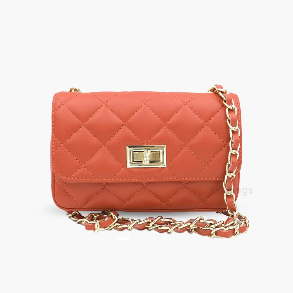 leather_bag_2_202508012341.webp