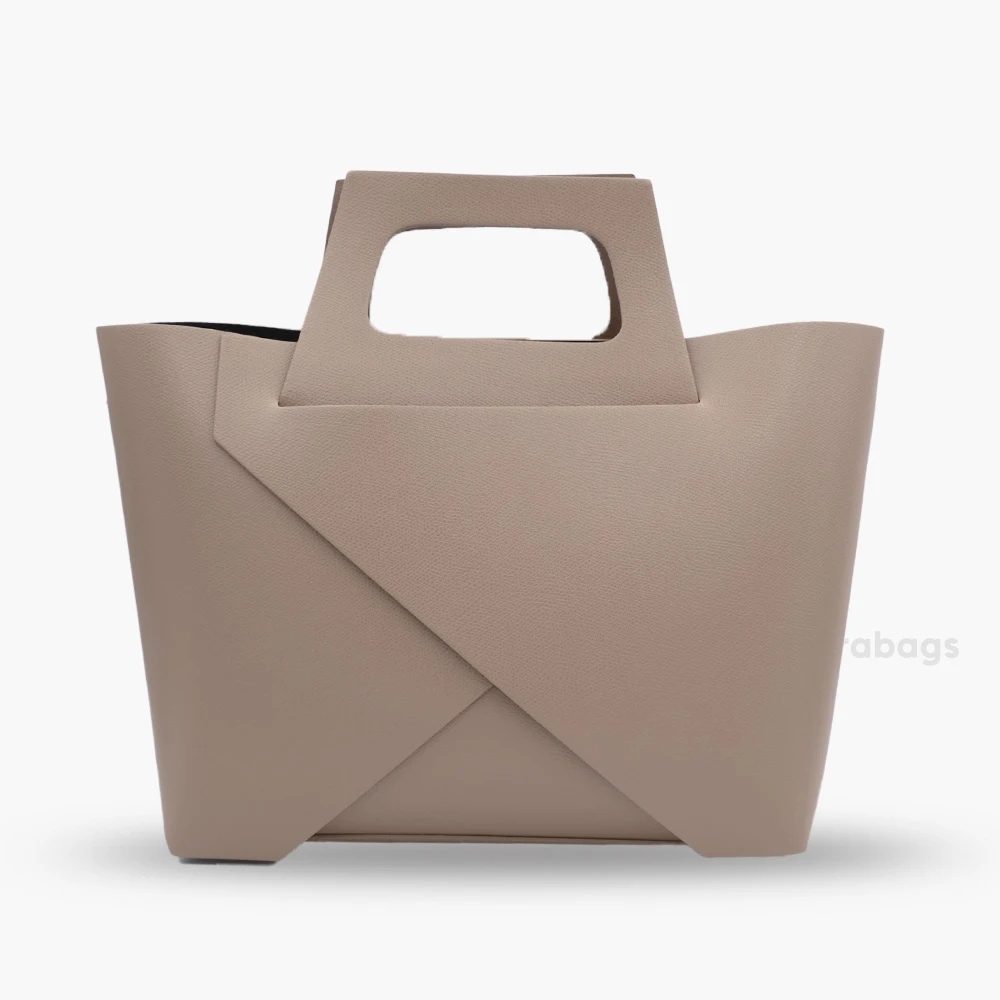 leather_bag_11_202508070012.webp