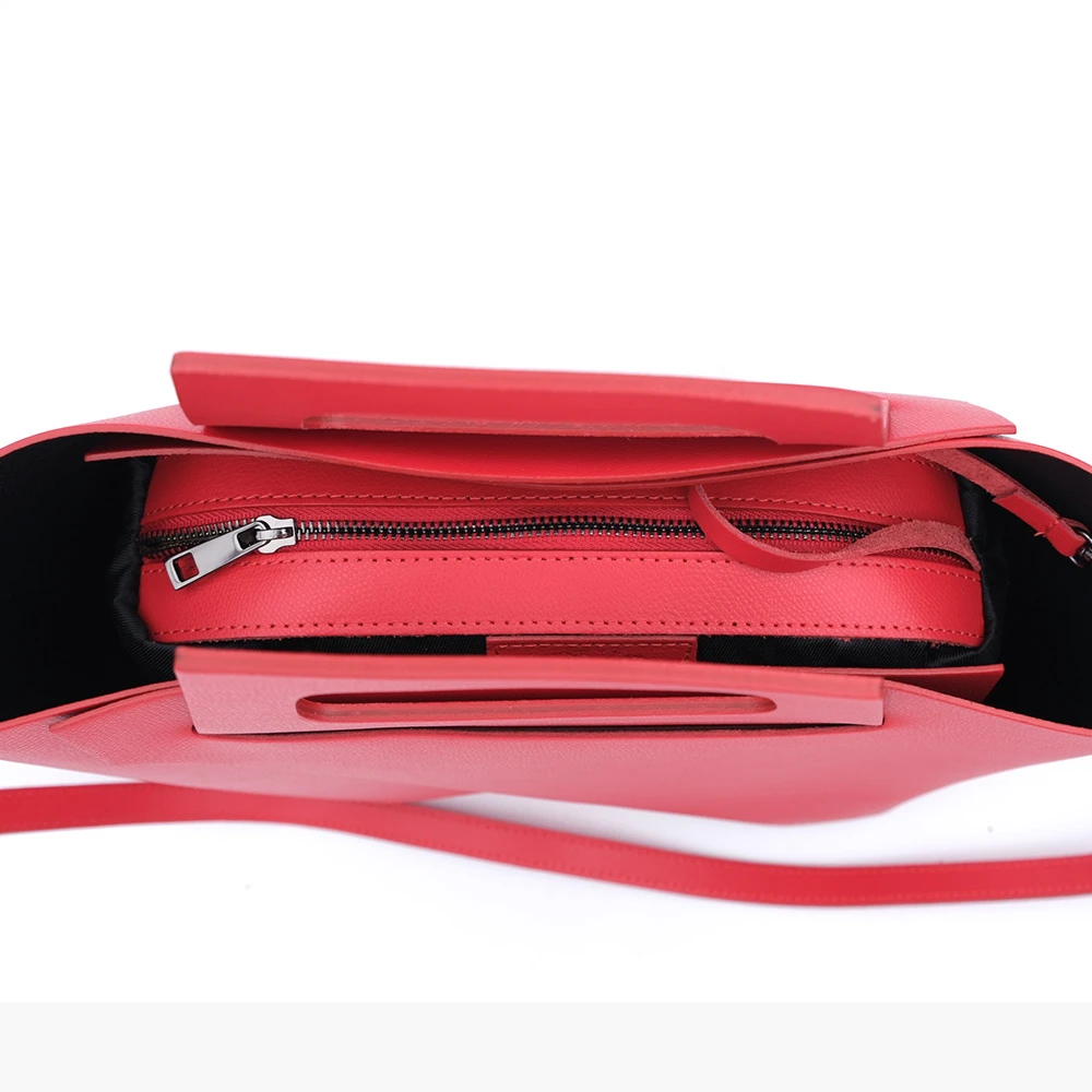 leather_bag_7_202508070012.webp