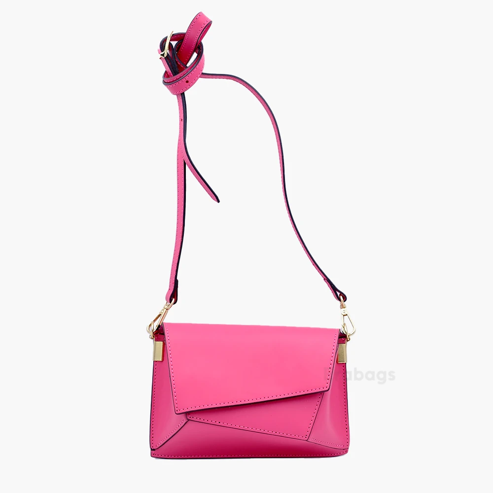 leather_bag_5_20250807_1424.webp