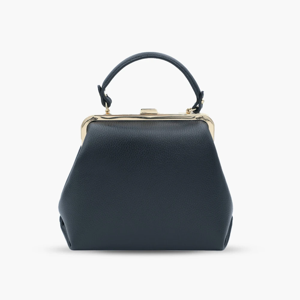 leather_bag_1_20250808_1449.webp